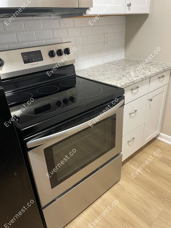 Foto del edificio - 420 Walton Ln