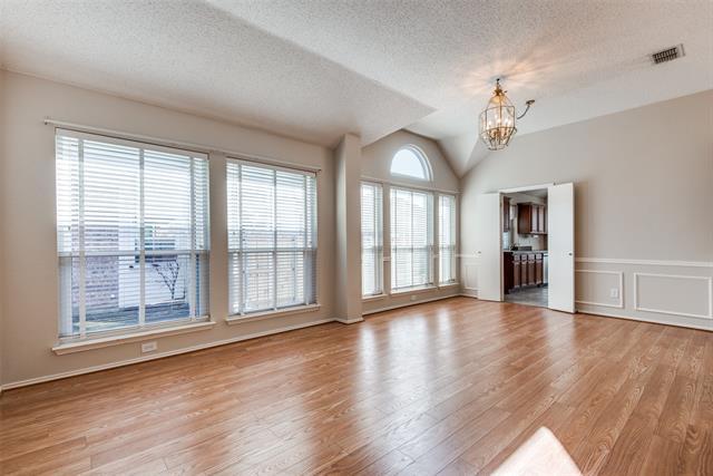Foto del edificio - 8205 Burleigh St