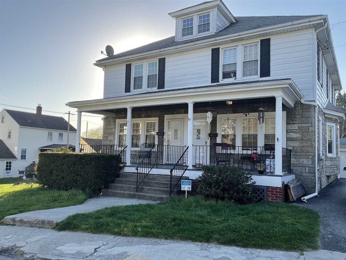 37 Dutchess Terrace, Beacon, NY 12508 Room for Rent in Beacon, NY