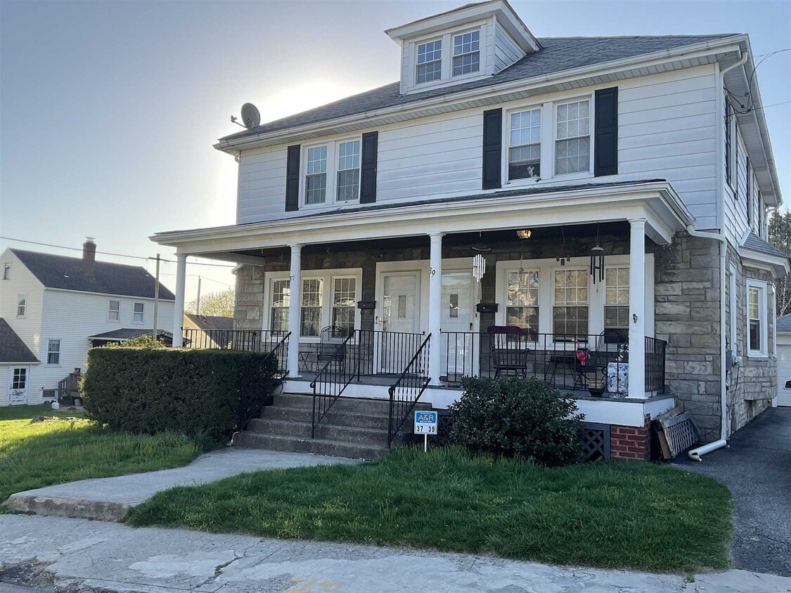 37 Dutchess Terrace, Beacon, NY 12508 Room for Rent in Beacon, NY