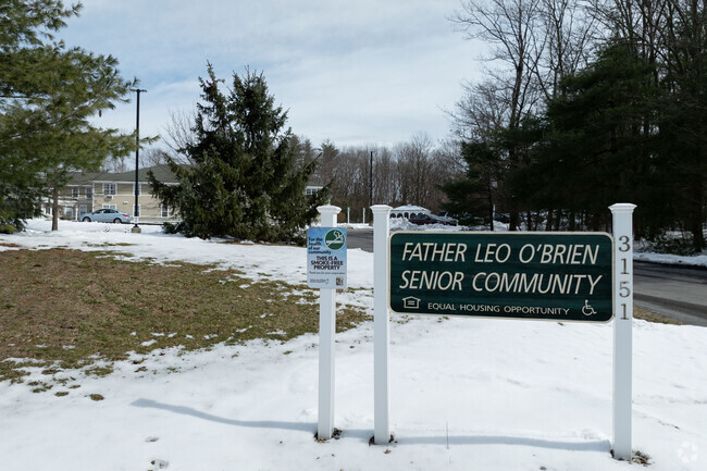 Foto del edificio - Father Leo O'brien Housing