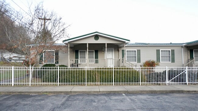 Building Photo - 21 Bingham St