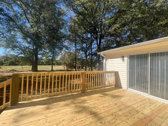 Foto del edificio - LEASING NOW FOR NOVEMBER 2025!