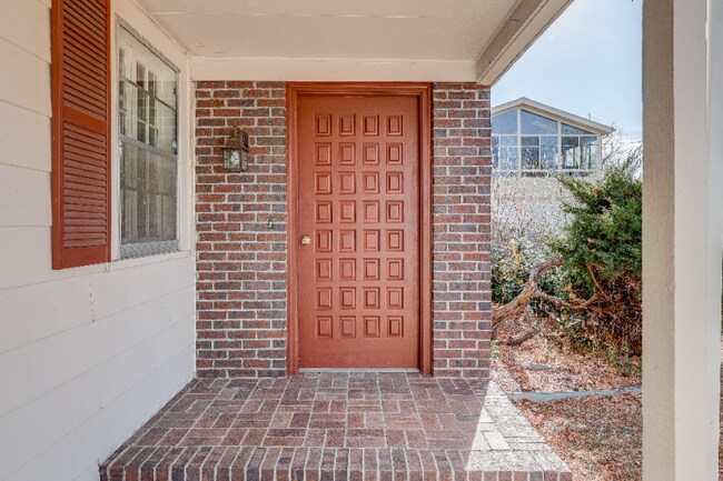 Building Photo - 3380 Independence Ct