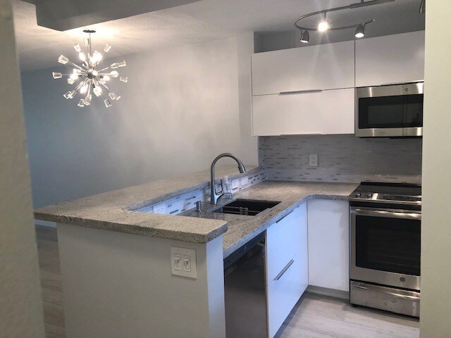 Foto del edificio - 1333 E Hallandale Beach Blvd