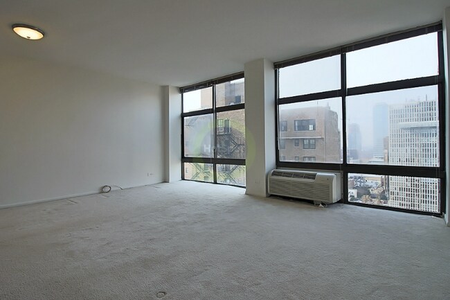 Building Photo - 58 E Goethe St