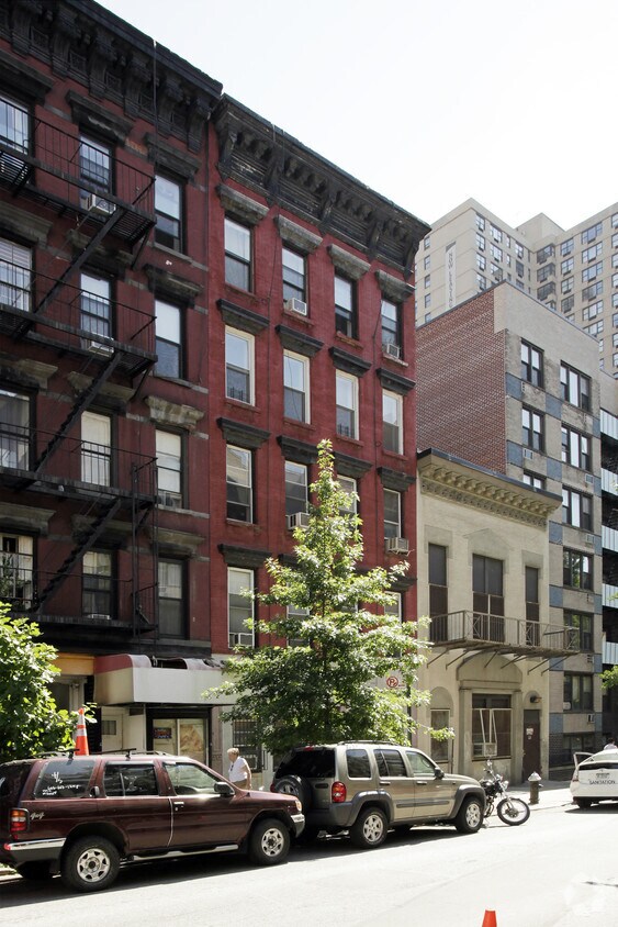 Foto del edificio - 221 E 26th St
