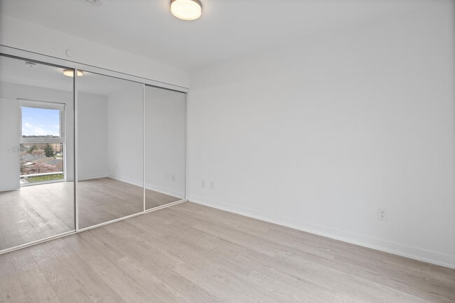 Building Photo - 480 Wilson Ave