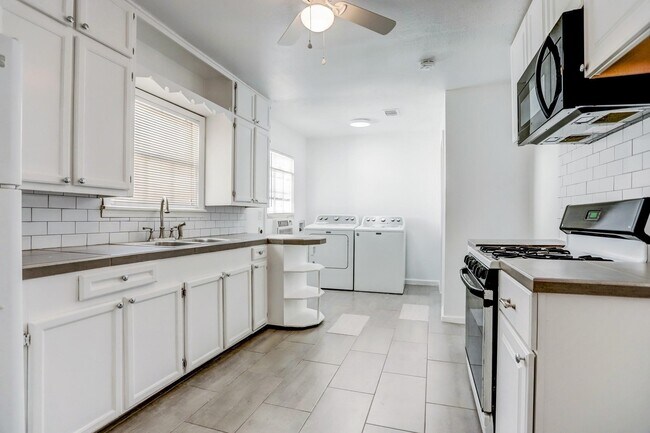 Foto del edificio - 3446 Blodgett St