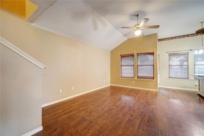 Foto del edificio - 14501 Menifee St