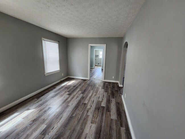 Foto del edificio - Charming 2 bedroom 1 bath home with recent...