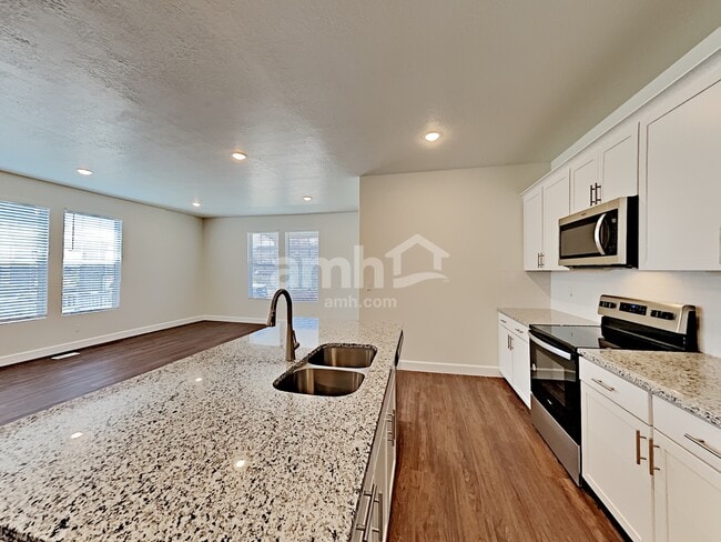 Building Photo - 11133 Kitty Hawk Rd