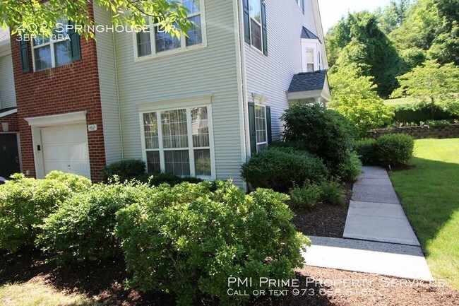 Building Photo - Whitehouse Station - 3BR / 2.5 Bath townhome