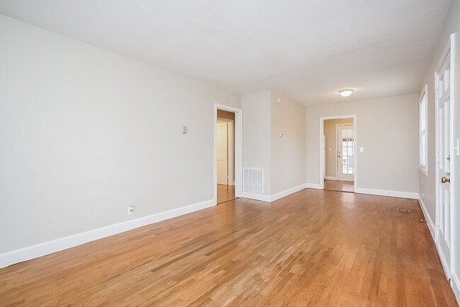 Building Photo - 1310 Venus Dr