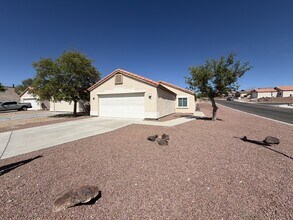 Building Photo - 2460 Topanga Dr