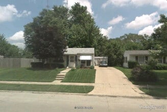 Building Photo - 2503 Sequoya Dr