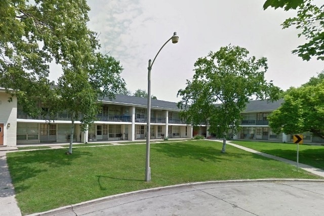 Foto del edificio - River Wood Apartments