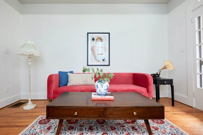 Foto del edificio - 2317 N Rampart St