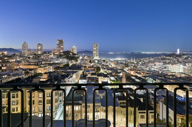 Building Photo - 1170 Sacramento St