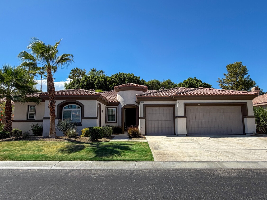 Foto principal - 52345 Shining Star Ln
