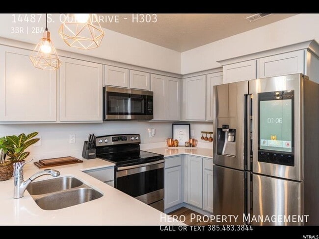 Building Photo - 14487 S Quill Dr
