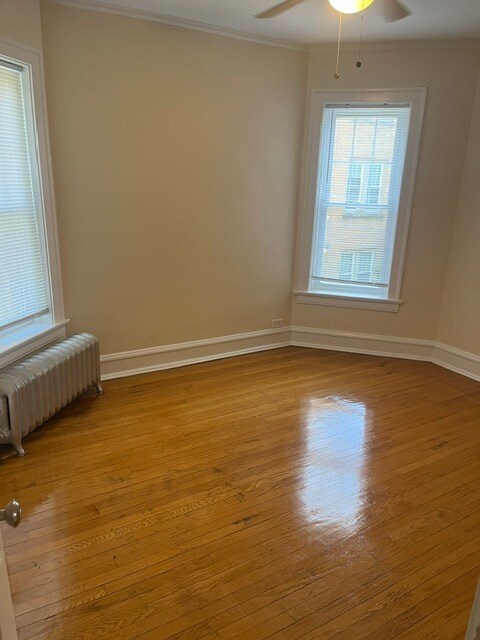 Building Photo - 724 Hinman-2E