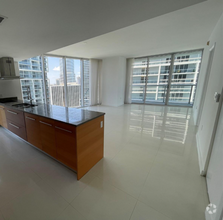 Building Photo - 495 Brickell Ave