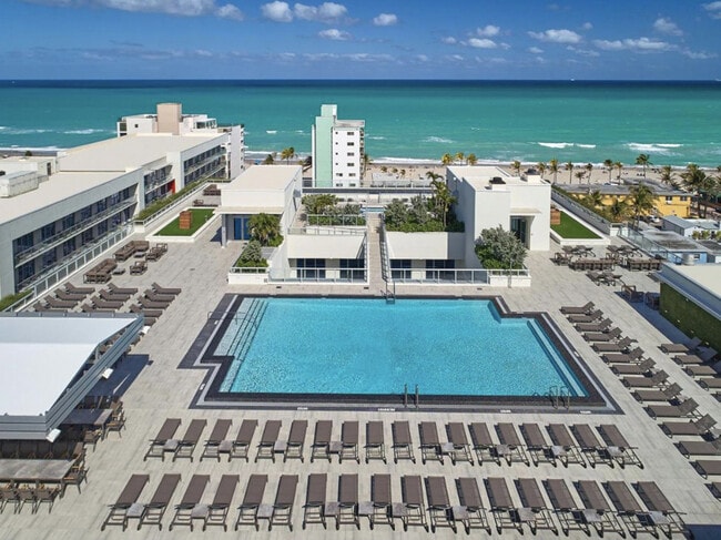 Foto del edificio - 111 N Ocean Dr