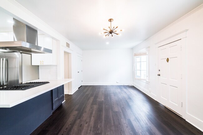 Foto del edificio - 1020 N Kingsley Dr