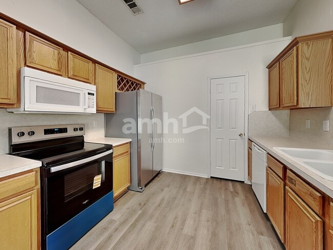 Building Photo - 3707 Sycamore Ln