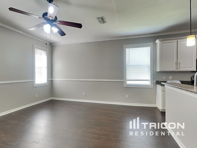 Building Photo - 20409 Sultana Ct