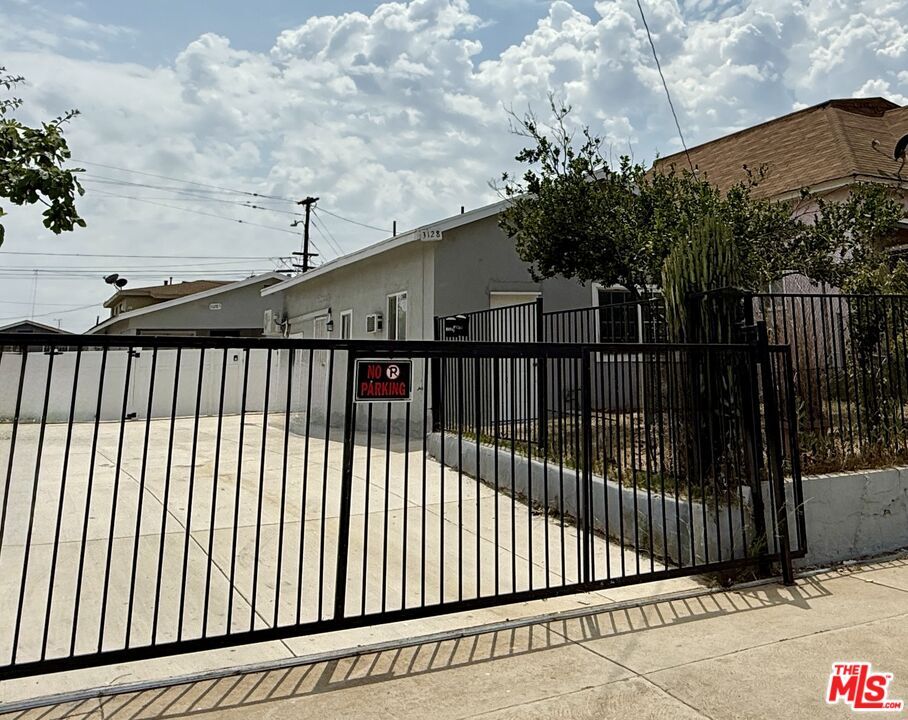 Primary Photo - 3128 1st St