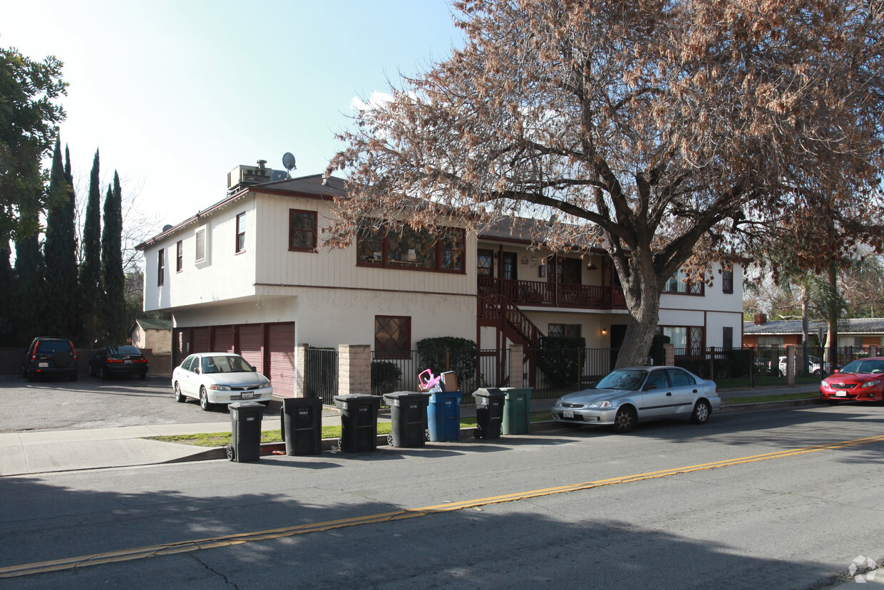 Building Photo - 1228 W Chandler Blvd