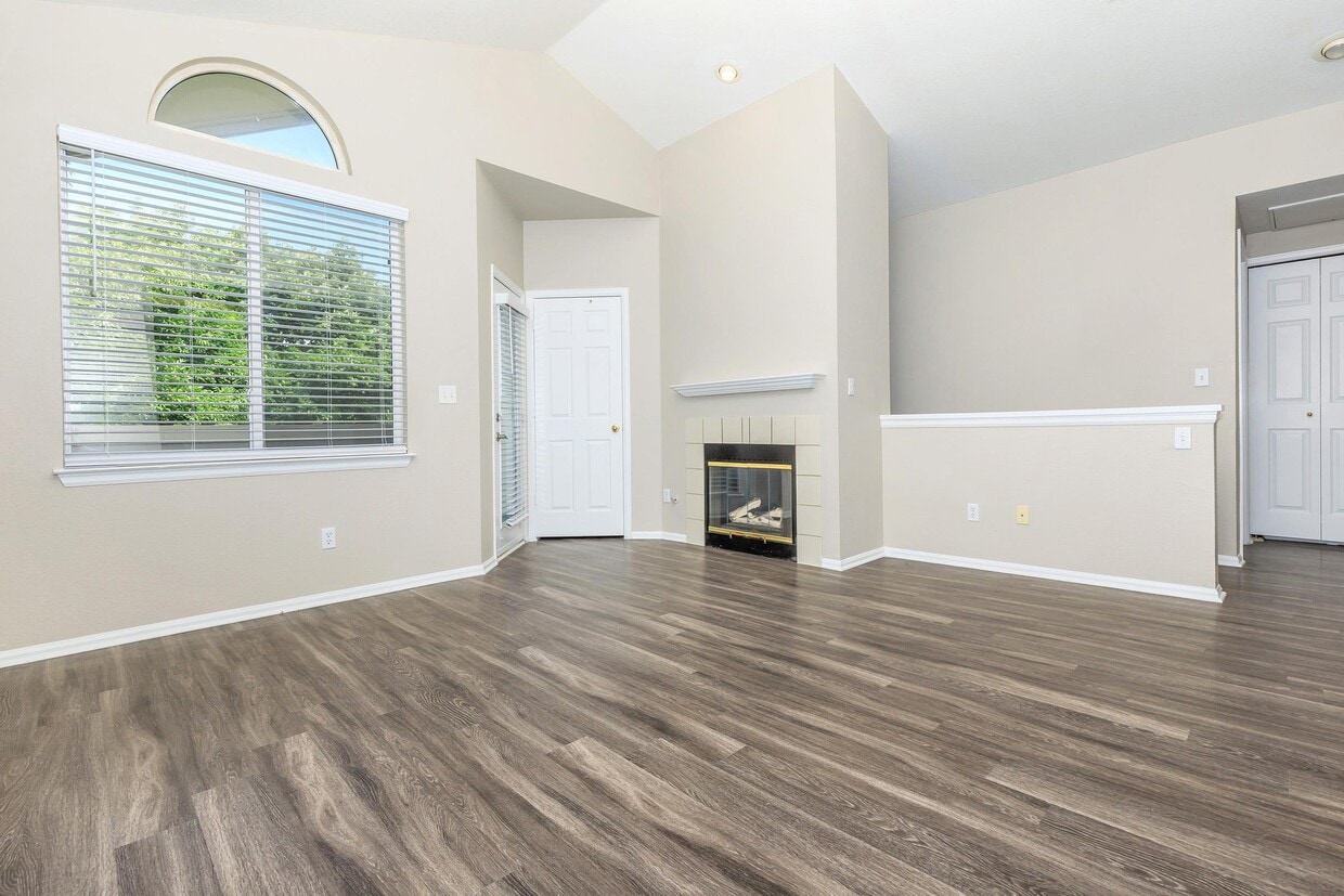 The Dakota at Governor's Ranch Apartments in Littleton, CO