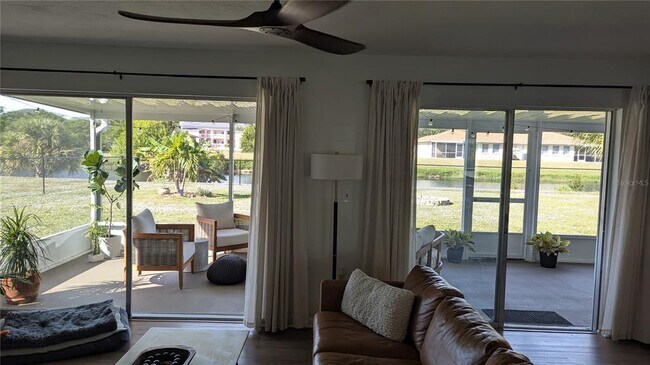 Building Photo - 173 Rotonda Cir