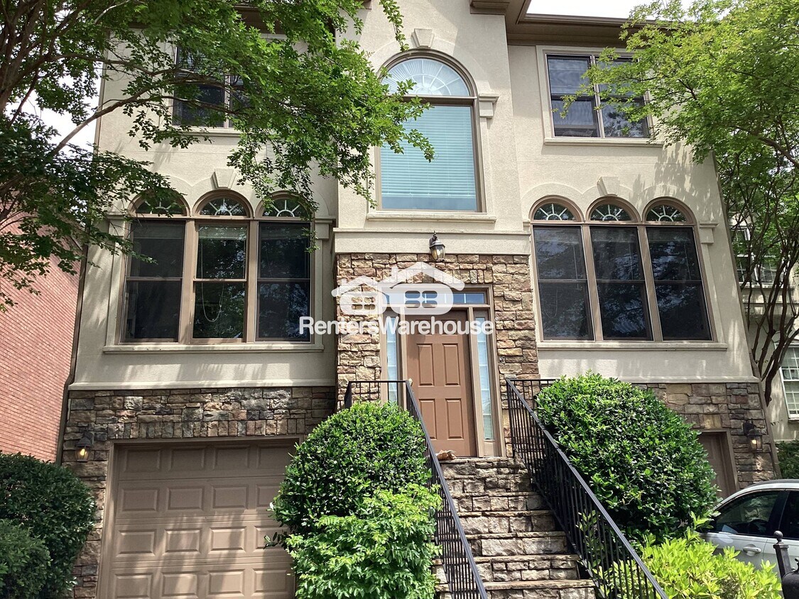 Foto principal - 2462 Vivian Cir