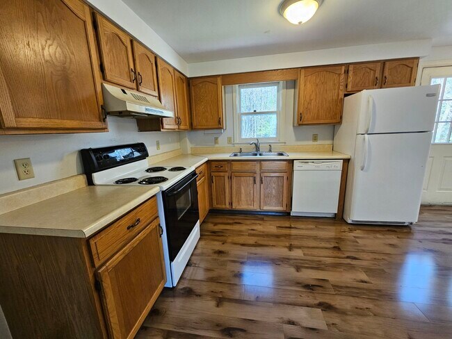 Foto del edificio - 27 Candlewood Ln