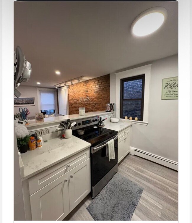 Foto del edificio - Beautiful 1.5 bedroom in Brighton…. DON’T MISS OUT!!!!