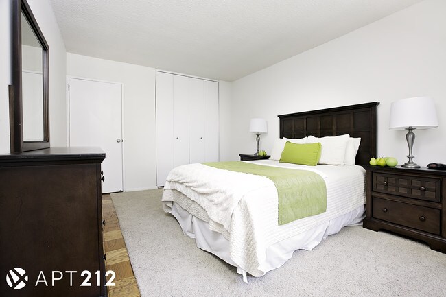 Building Photo - 330 W 56th St