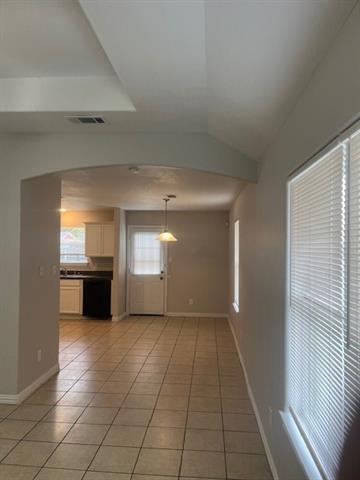 Foto del edificio - 811 Edd Rd