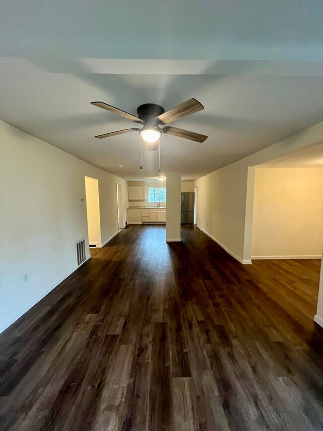 Foto del edificio - 3 Bed | 2 Bath | House
