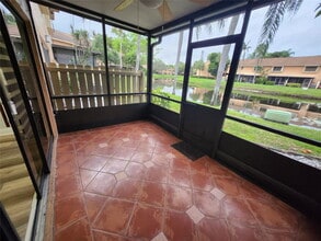 Building Photo - 3667 Carambola Cir N