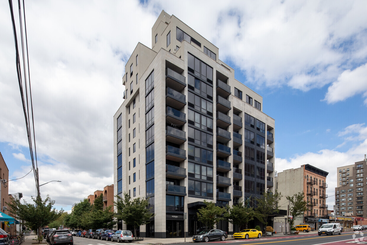 The 27 - Apartments in Astoria, NY | Apartments.com