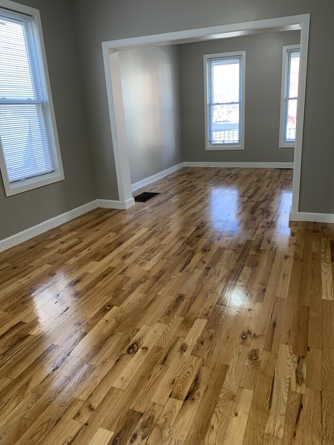 Living Room - 7927 S Parnell Ave