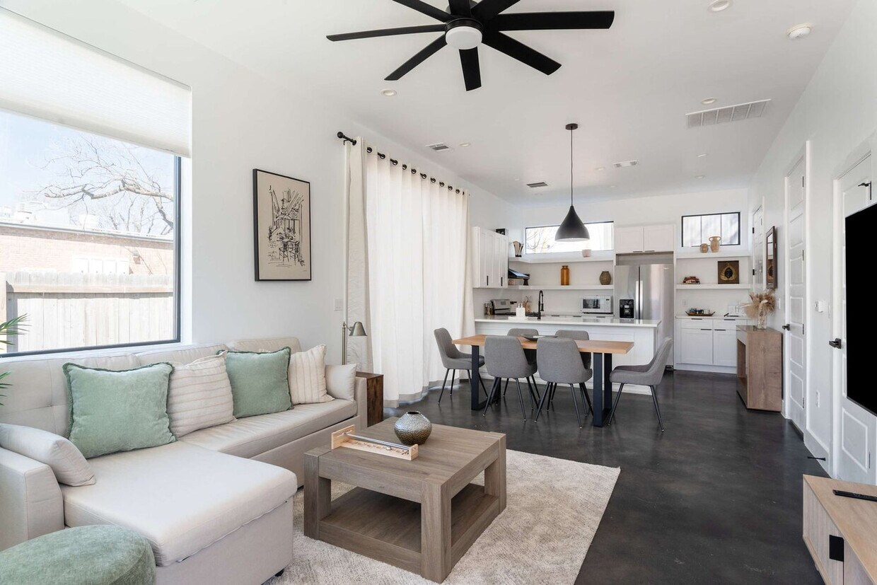 Foto principal - 5208 Evans Ave