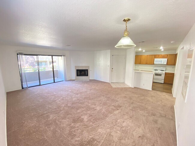Building Photo - Charming 1 Bed/1Bath  2-Story Condo nestled in this Beautifully Gated Community in Spring Valley!