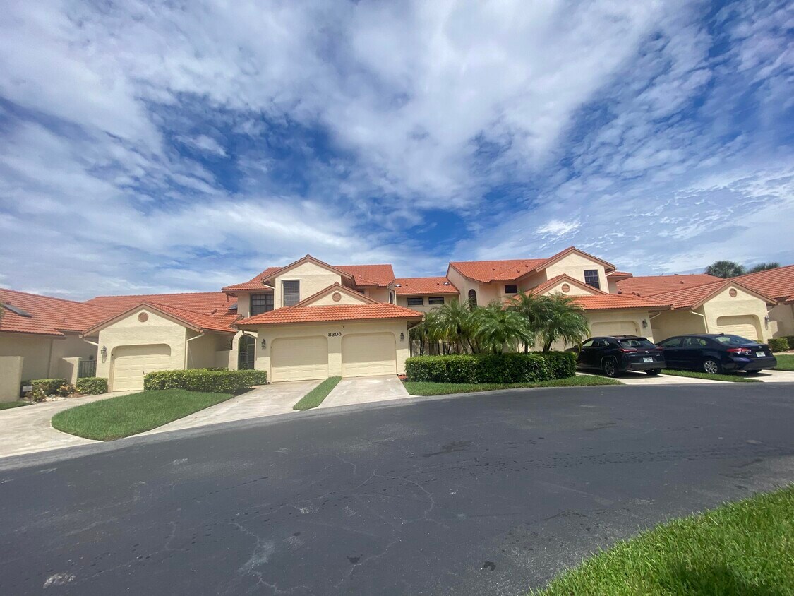Primary Photo - 8308 Waterline Dr