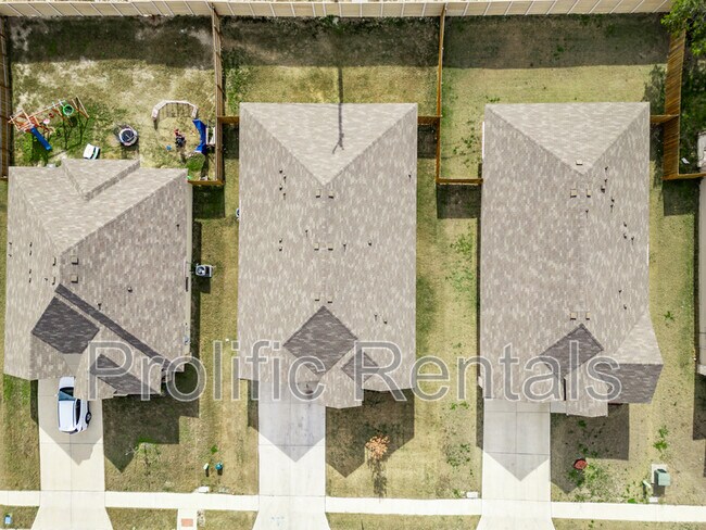 Building Photo - 2818 Wigeon Wy