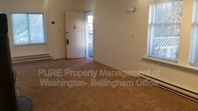 Building Photo - 1273 4th St