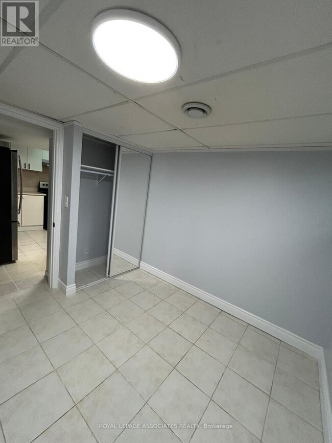 Building Photo - 98 Wigmore Dr